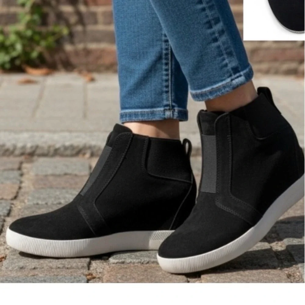 Sorel Out N About Pull-On Wedge Sneaker Women 7 Black Waterproof Suede Bootie